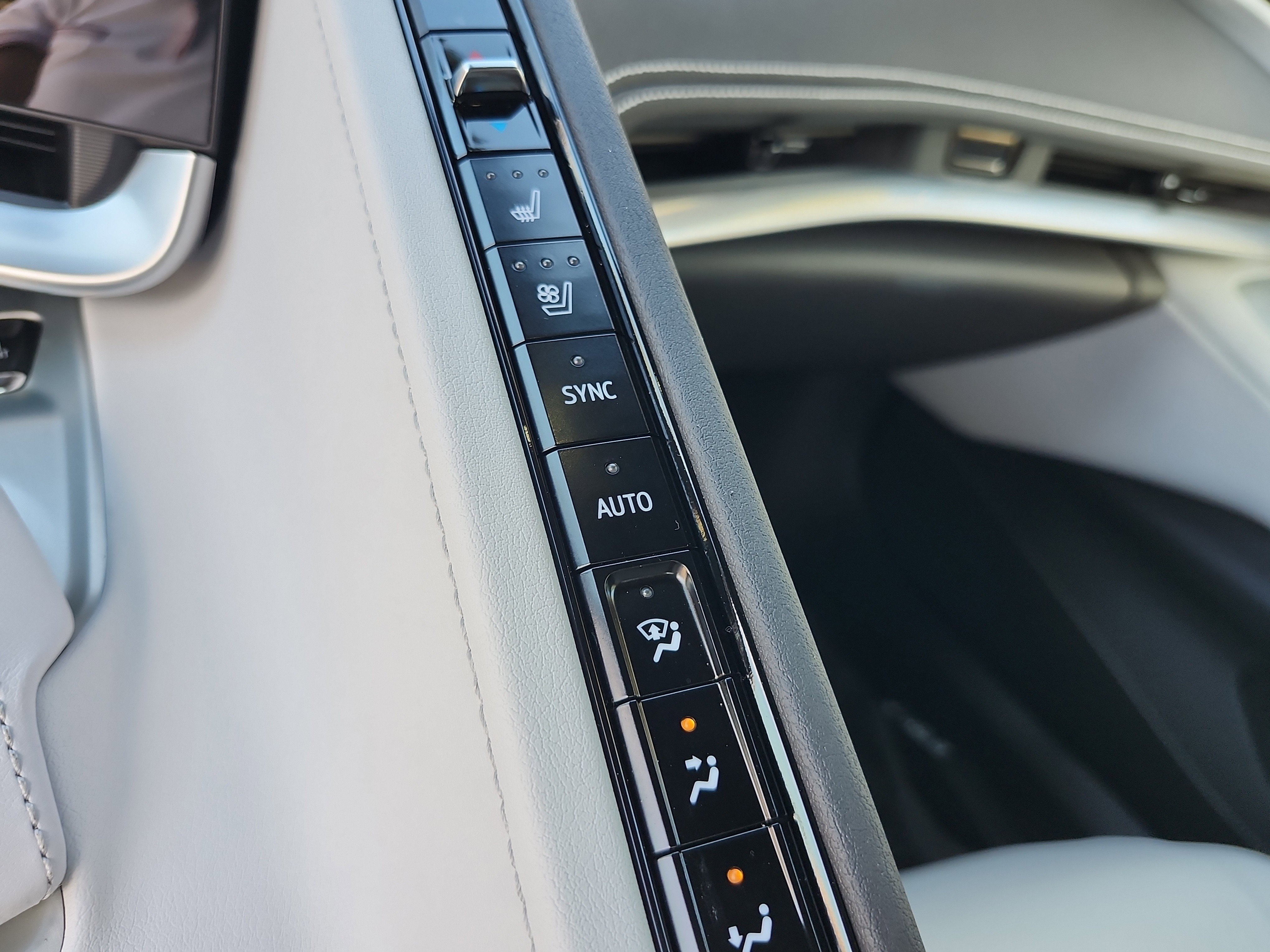 Used 2025 Chevrolet Corvette Stingray Preferred Cpe w/ 2LT image 30