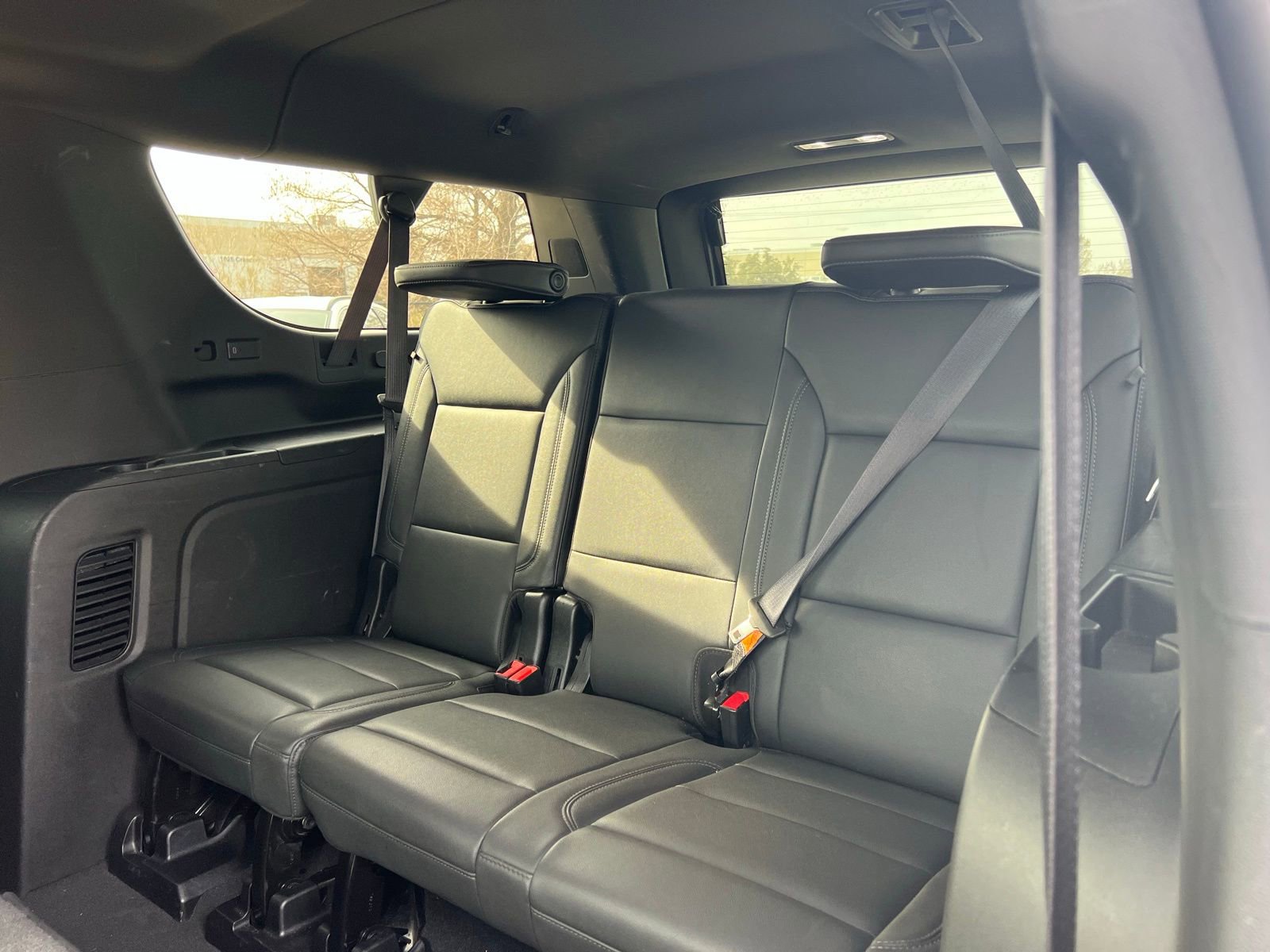 Used 2024 Chevrolet Suburban LT image 20