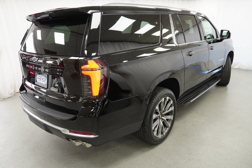 New 2026 Chevrolet Suburban High Country w/ Sun And Tow Package AWD/4WD image 3