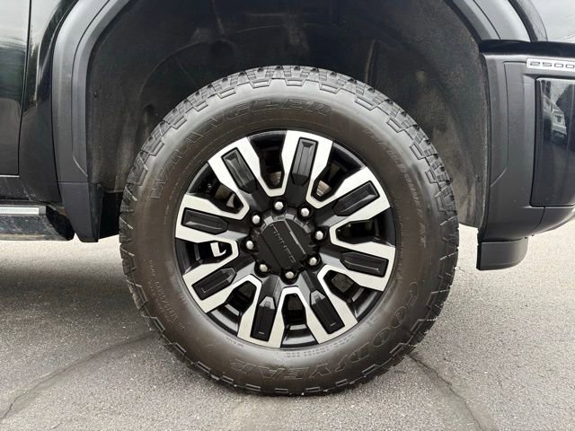 Used 2024 GMC Sierra 2500 Denali Ultimate w/ Max Trailering Package AWD/4WD image 17