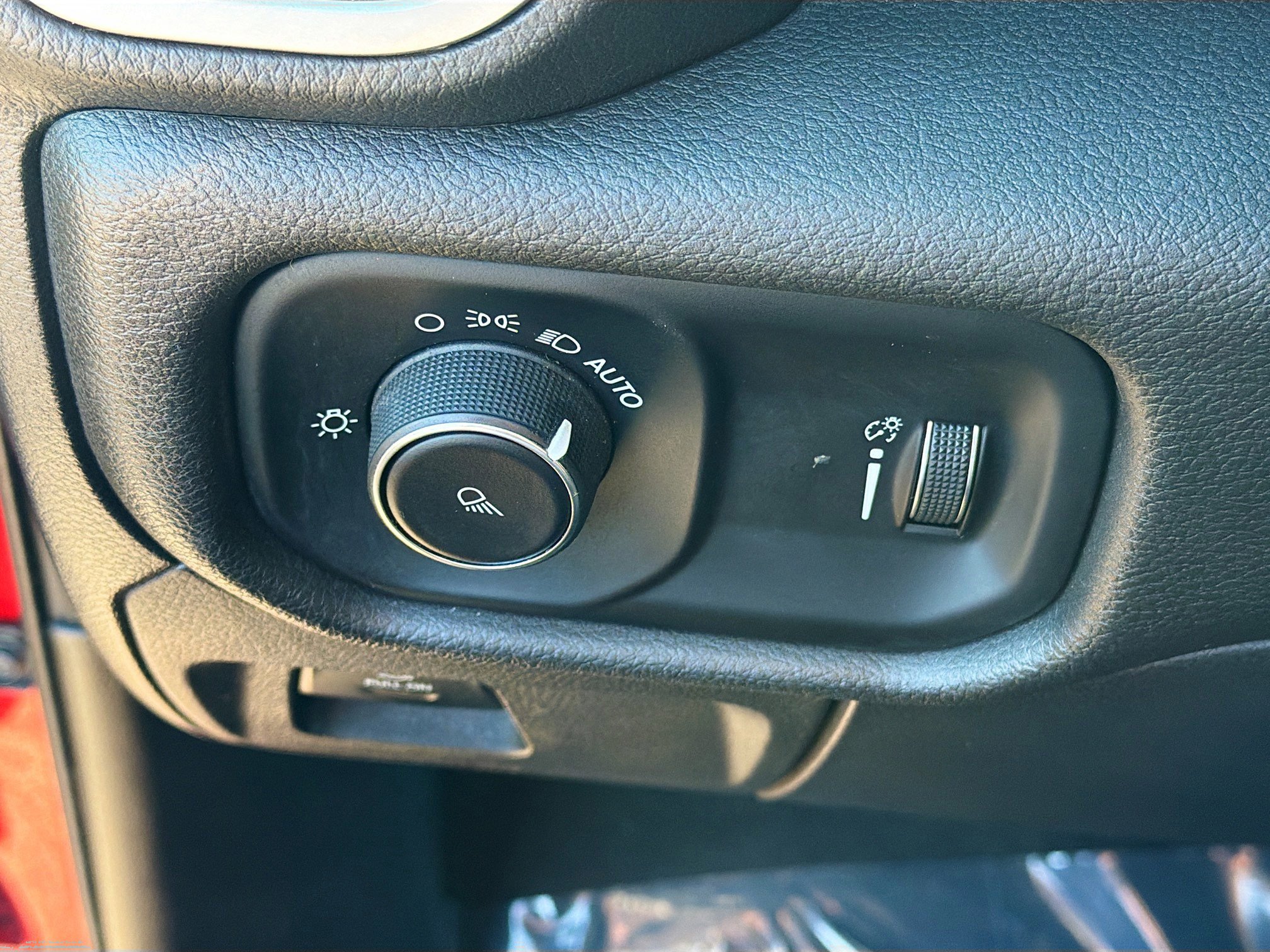 Used 2023 RAM 1500 Big Horn image 32