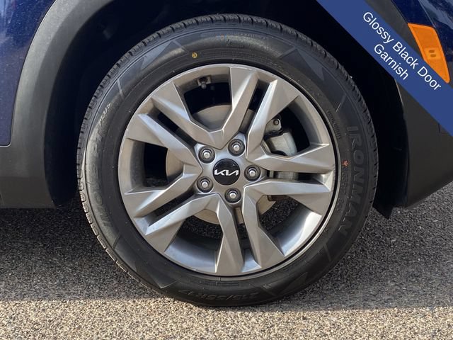 Used 2022 Kia Seltos S FWD image 11