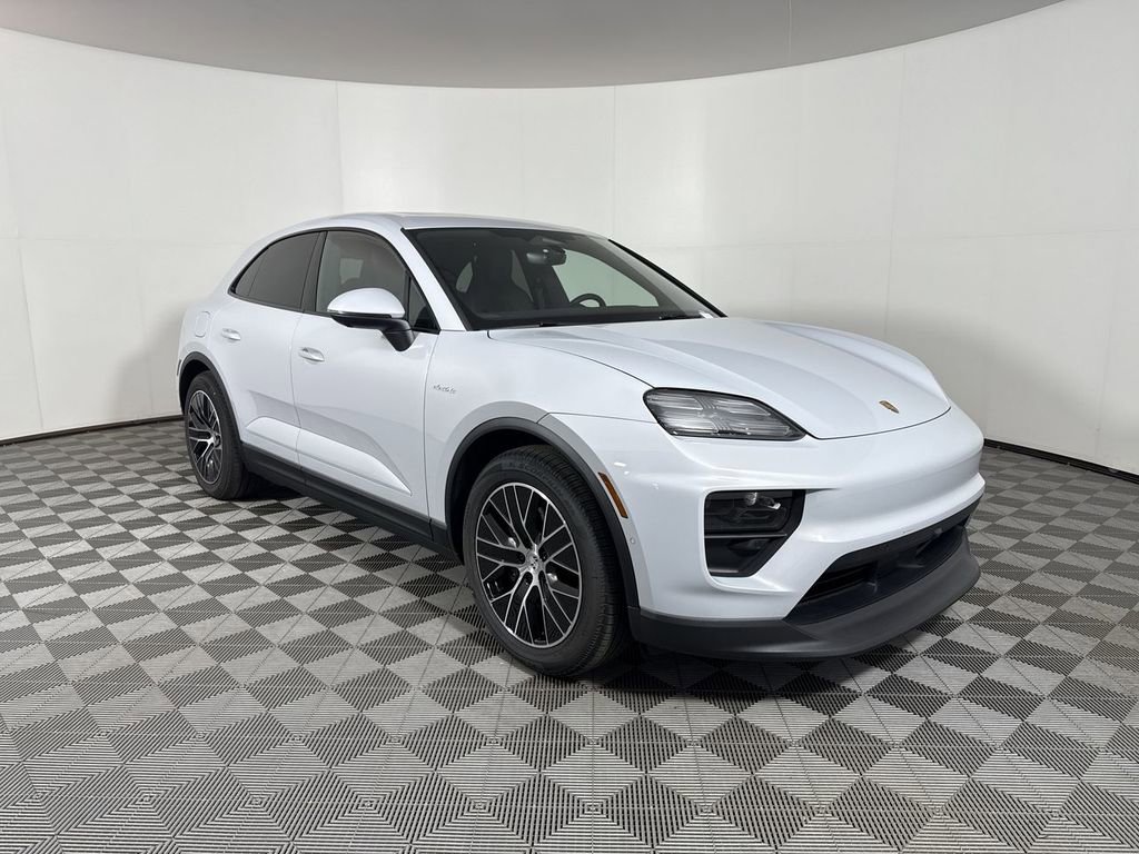 New 2025 Porsche Macan 4 Electric AWD/4WD image 9