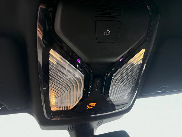 Used 2023 BMW 530e w/ M Sport Package image 19