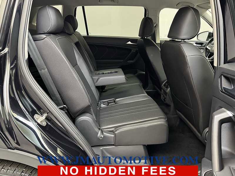 Used 2024 Volkswagen Tiguan SE image 19