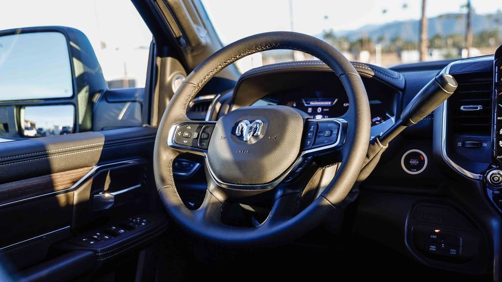 New 2026 RAM 2500 Laramie AWD/4WD image 18