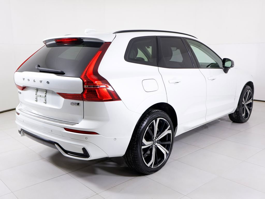 Used 2025 Volvo XC60 B5 Ultra w/ Protection Package Premier image 37