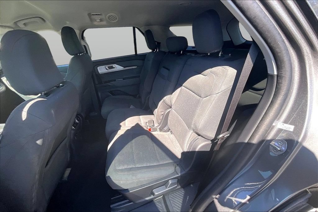 Certified 2025 Ford Explorer Active RWD image 25
