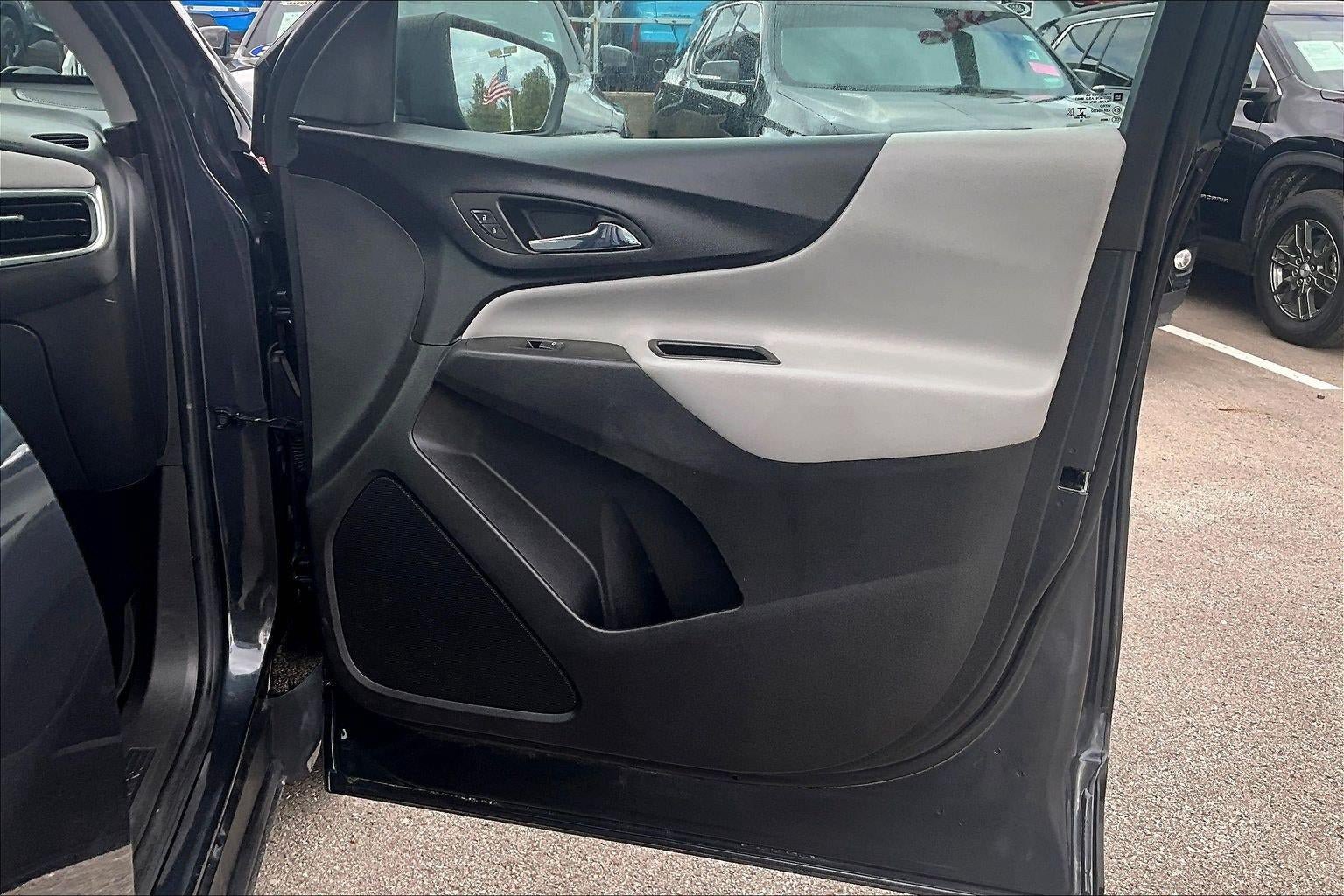 Used 2022 Chevrolet Equinox LS w/ Driver Confidence II Package FWD image 23