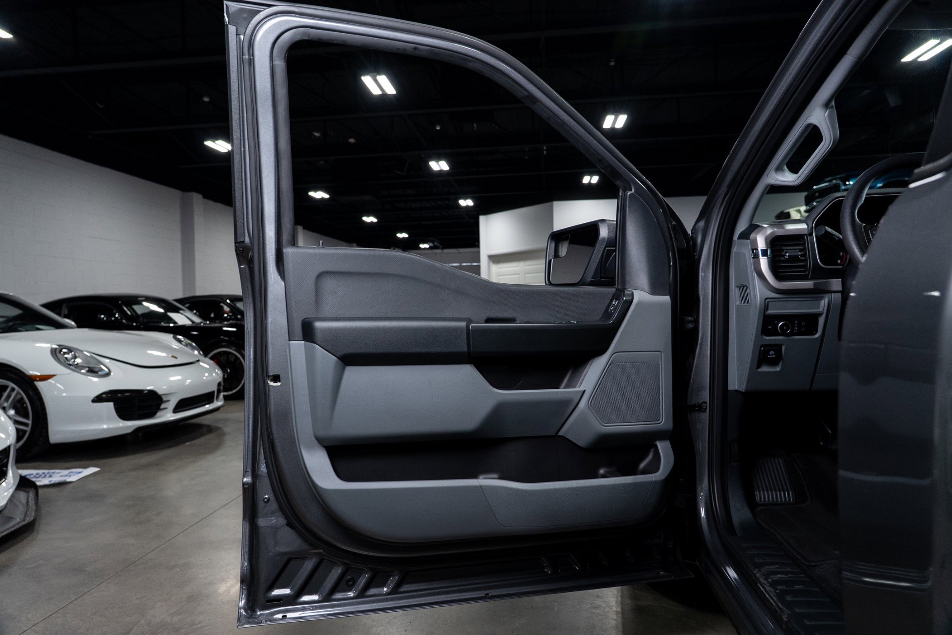 Used 2023 Ford F150 XL w/ Trailer Tow Package image 46