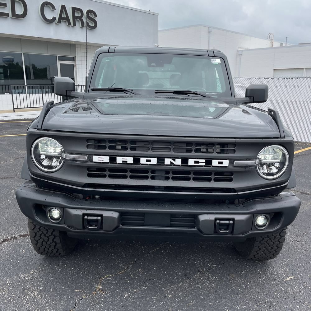 Used 2024 Ford Bronco Black Diamond AWD/4WD image 2
