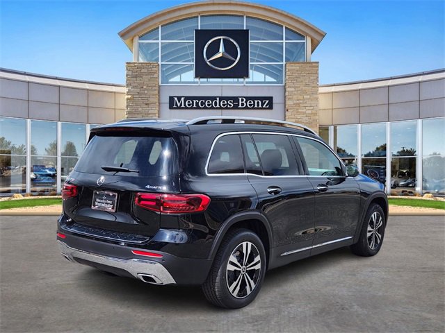 New 2025 Mercedes-Benz GLB 250 4MATIC image 4