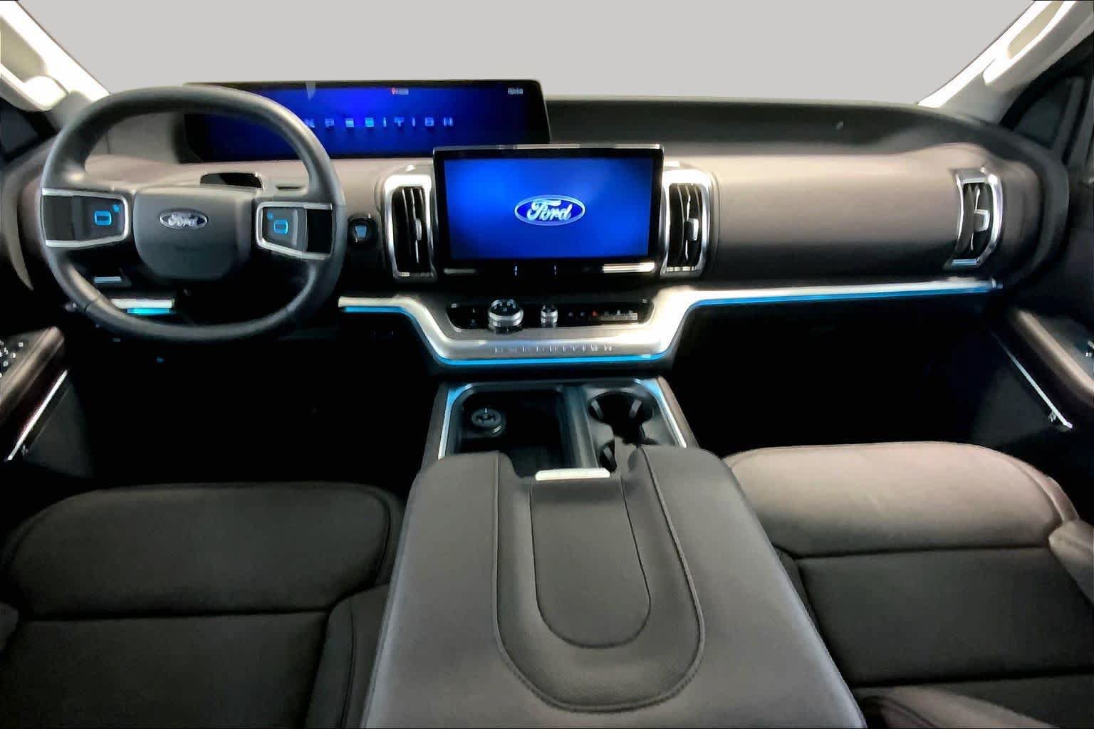 Used 2026 Ford Expedition Platinum w/ Platinum Ultimate Package AWD/4WD image 15