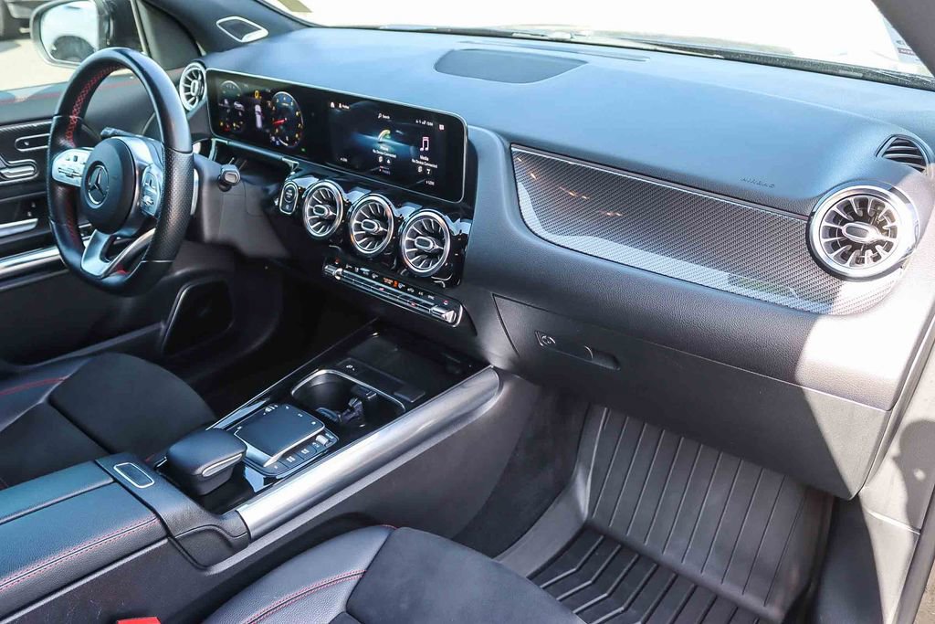 Used 2021 Mercedes-Benz GLA 250 4MATIC image 37