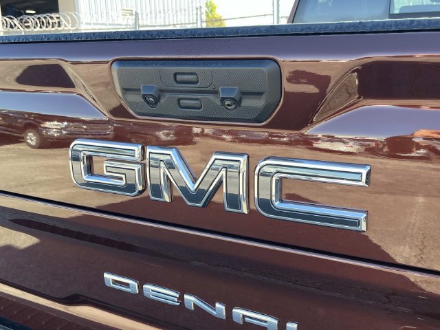 Used 2024 GMC Sierra 3500 Denali Ultimate AWD/4WD image 12