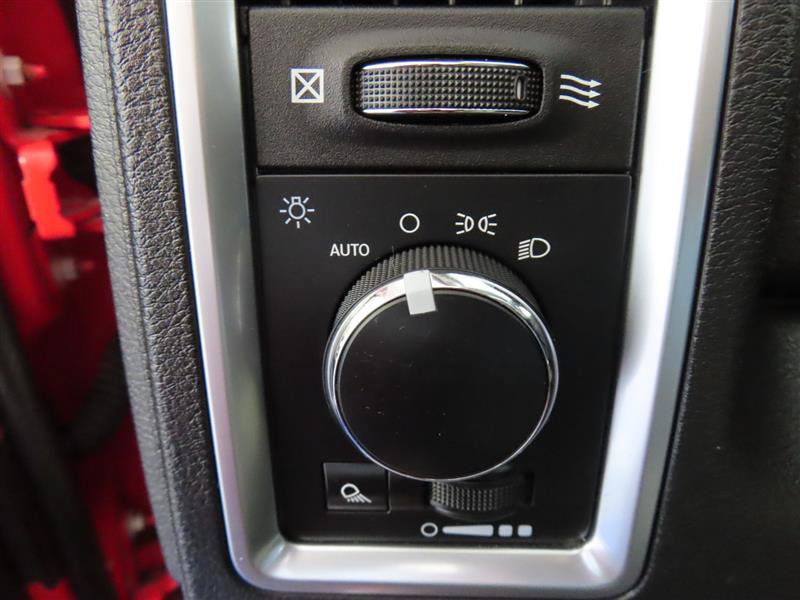Used 2023 RAM 1500 Classic SLT w/ Trailer & Traction Group AWD/4WD image 17