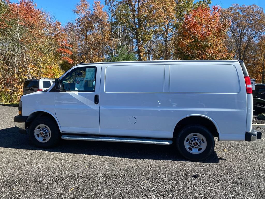 Used 2024 GMC Savana 2500 w/ Driver Convenience Package RWD image 9