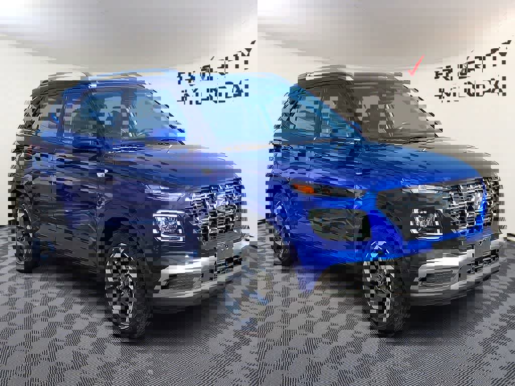 Used 2024 Hyundai Venue Limited image 3