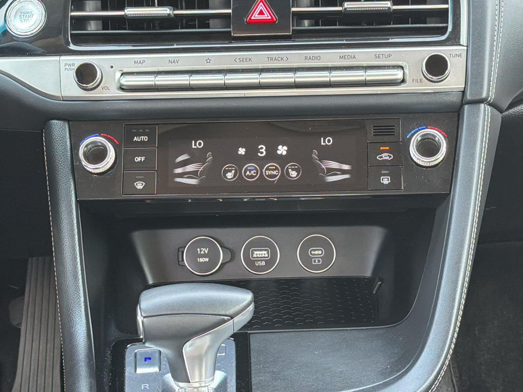 Used 2026 Genesis G70 2.5T RWD image 17