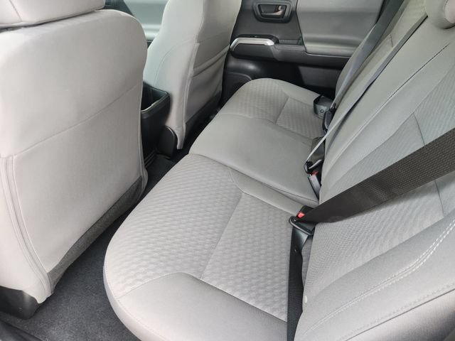 Used 2022 Toyota Tacoma SR5 RWD image 32