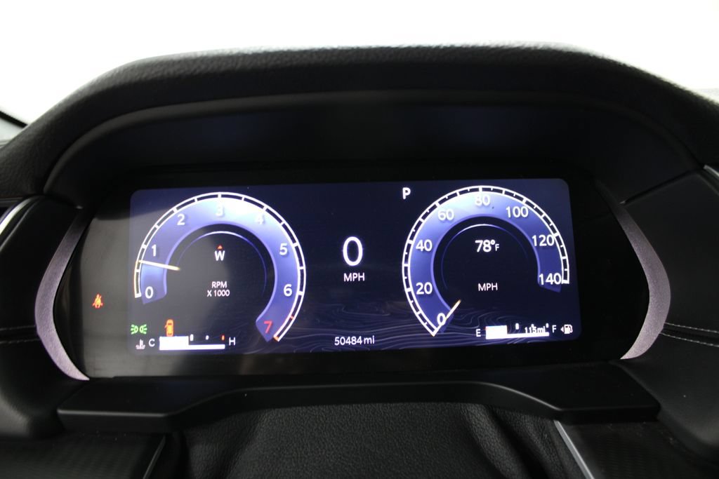 Used 2024 Jeep Grand Cherokee Altitude AWD/4WD image 40