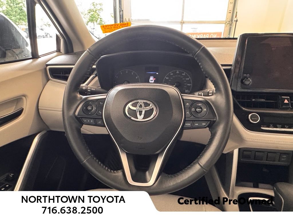 Used 2024 Toyota Corolla Cross LE FWD image 8