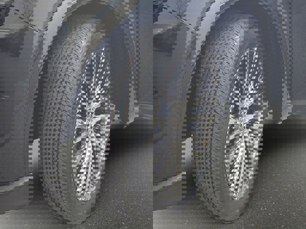 Certified 2024 Lexus RX 450h AWD w/ Convenience Package image 32