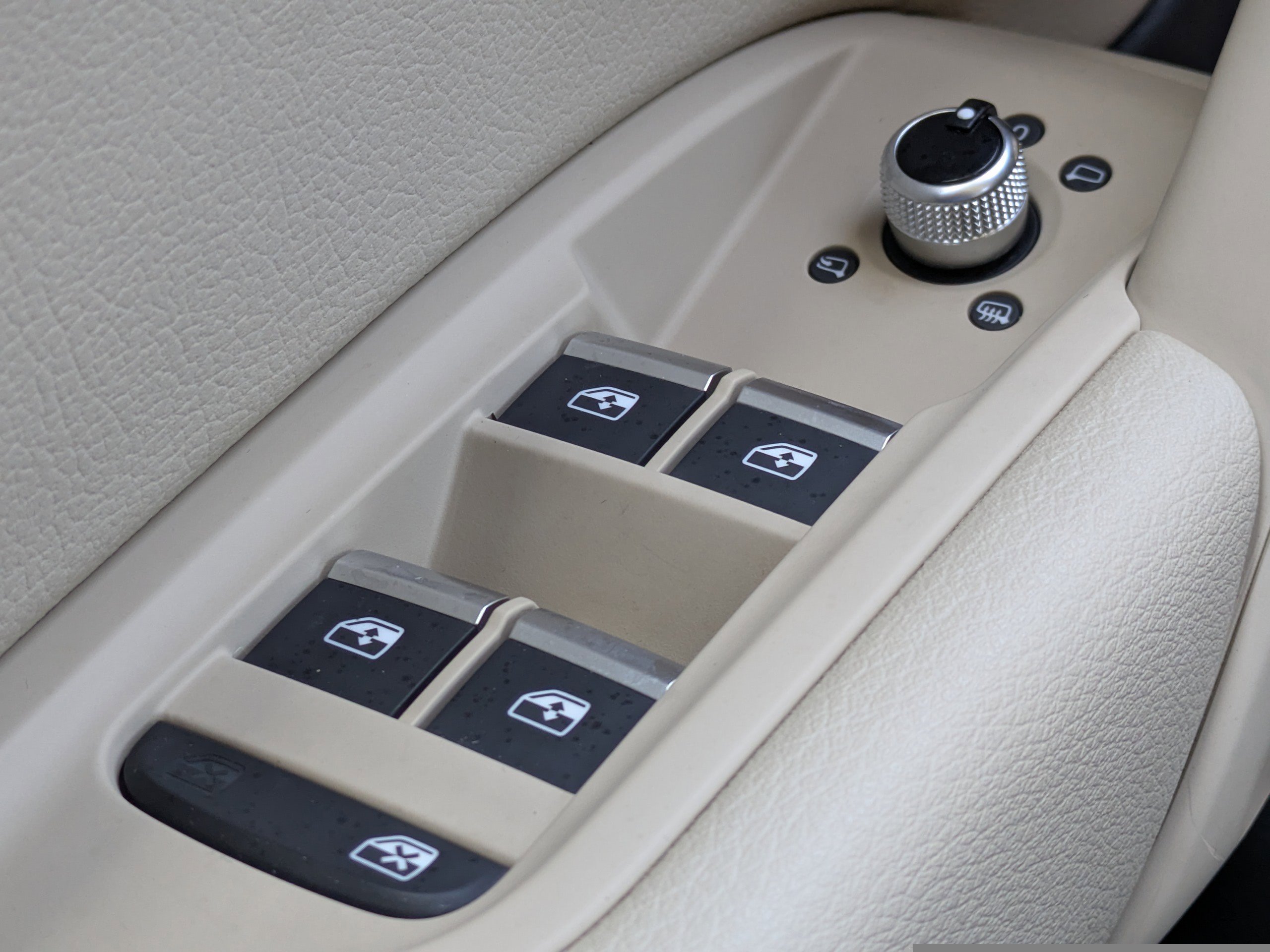 Used 2018 Audi Q5 2.0T Premium image 25