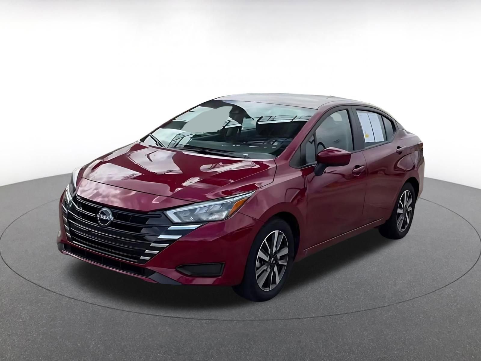 Used 2025 Nissan Versa SV image 5