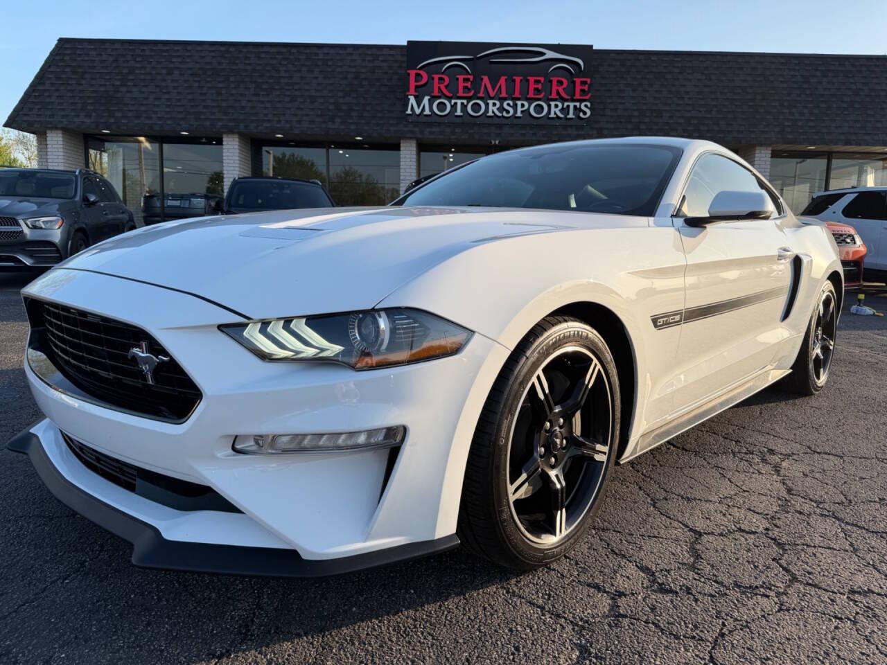 Used 2019 Ford Mustang GT Premium w/ Equipment Group 401A RWD image 2