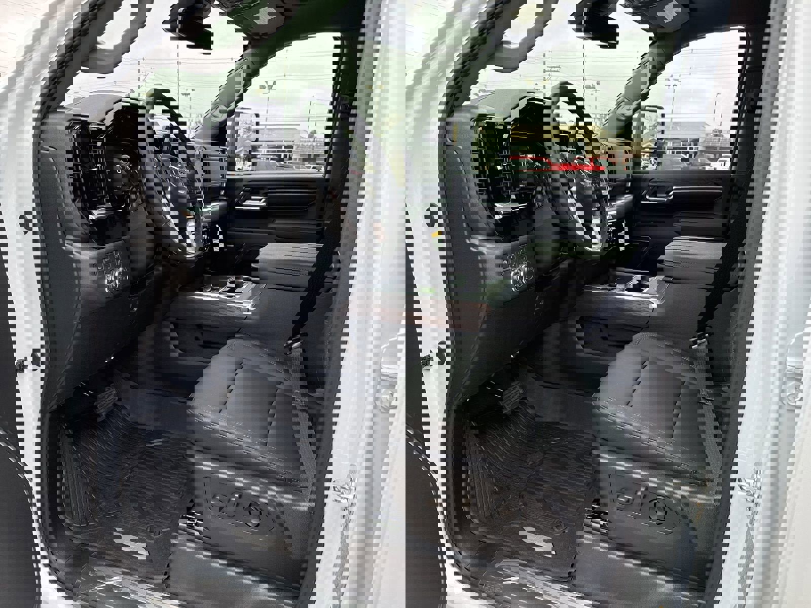 New 2026 GMC Sierra 2500 SLT w/ SLT Convenience Package image 11