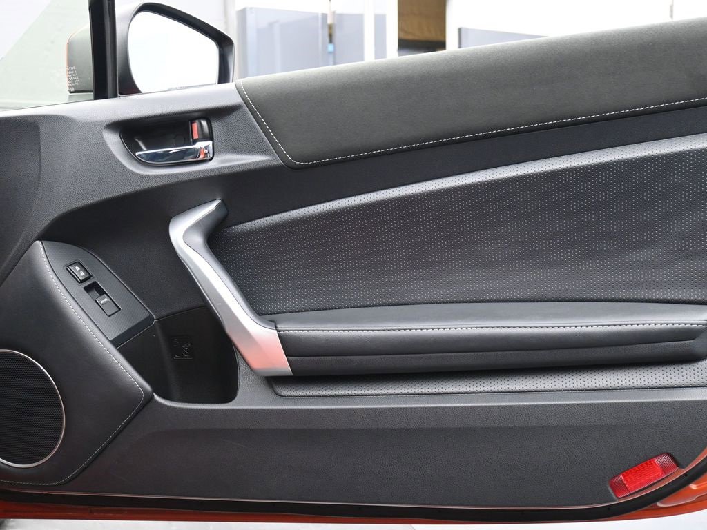 Used 2017 Toyota 86 image 20