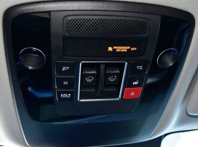 Certified 2024 Kia Carnival SX Prestige image 32