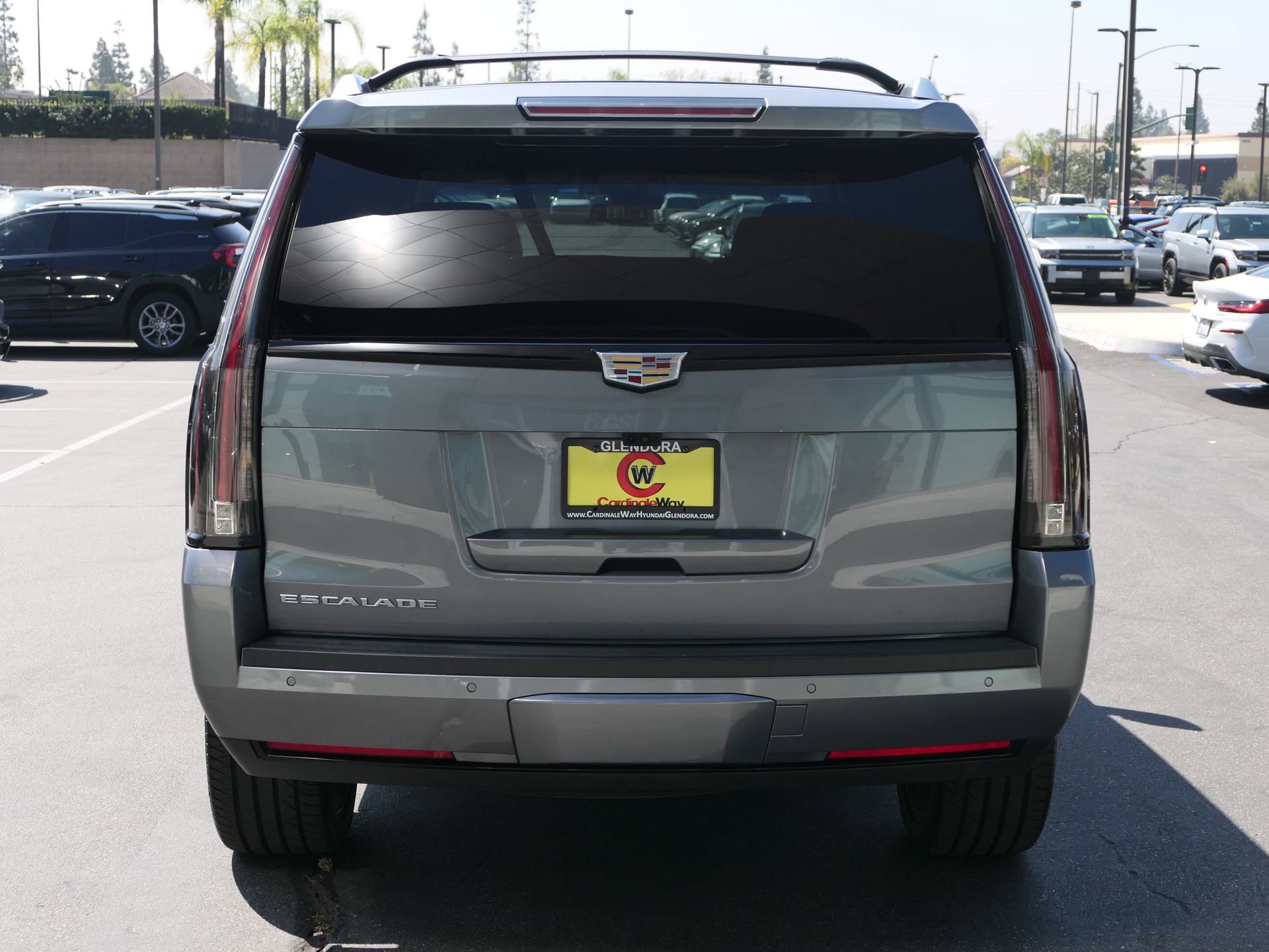 Used 2019 Cadillac Escalade Premium Luxury w/ Escalade Sport Edition image 5