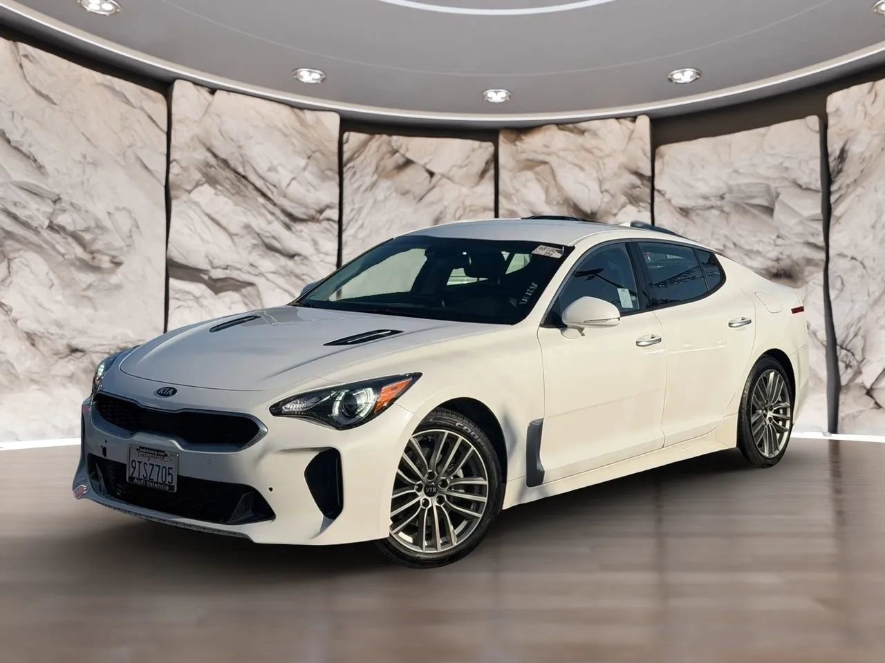 Used 2018 Kia Stinger RWD image 4