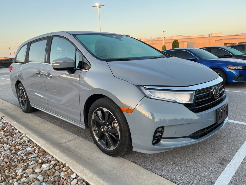 Certified 2023 Honda Odyssey Elite image 2