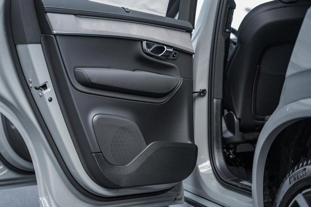 New 2026 Volvo XC90 B6 Ultra w/ Protection Package image 36