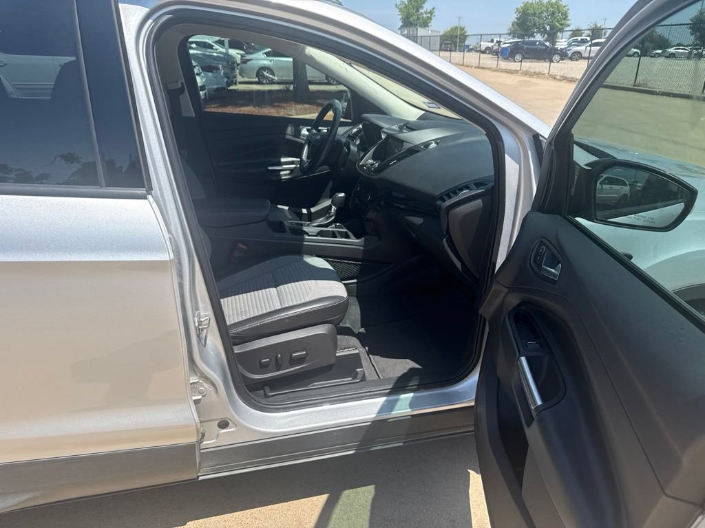Used 2017 Ford Escape Titanium FWD image 15