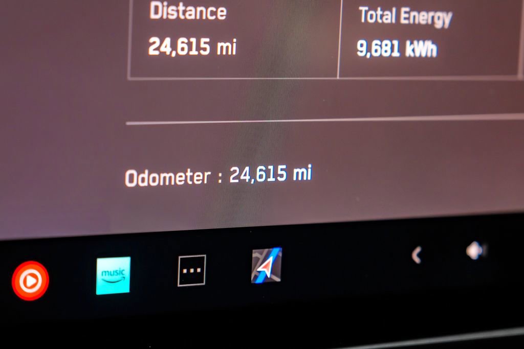 Used 2024 Tesla Cybertruck AWD Crew Cab image 17