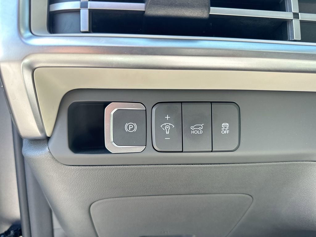 Used 2025 Hyundai Santa Fe SEL image 29