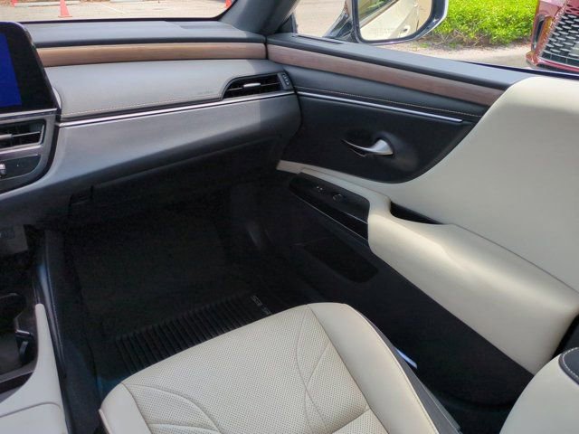 Certified 2024 Lexus ES 350 w/ Technology Package FWD image 16