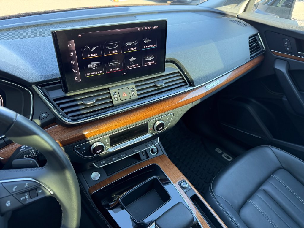 Used 2023 Audi Q5 2.0T Premium Plus w/ Premium Plus Package AWD/4WD image 19