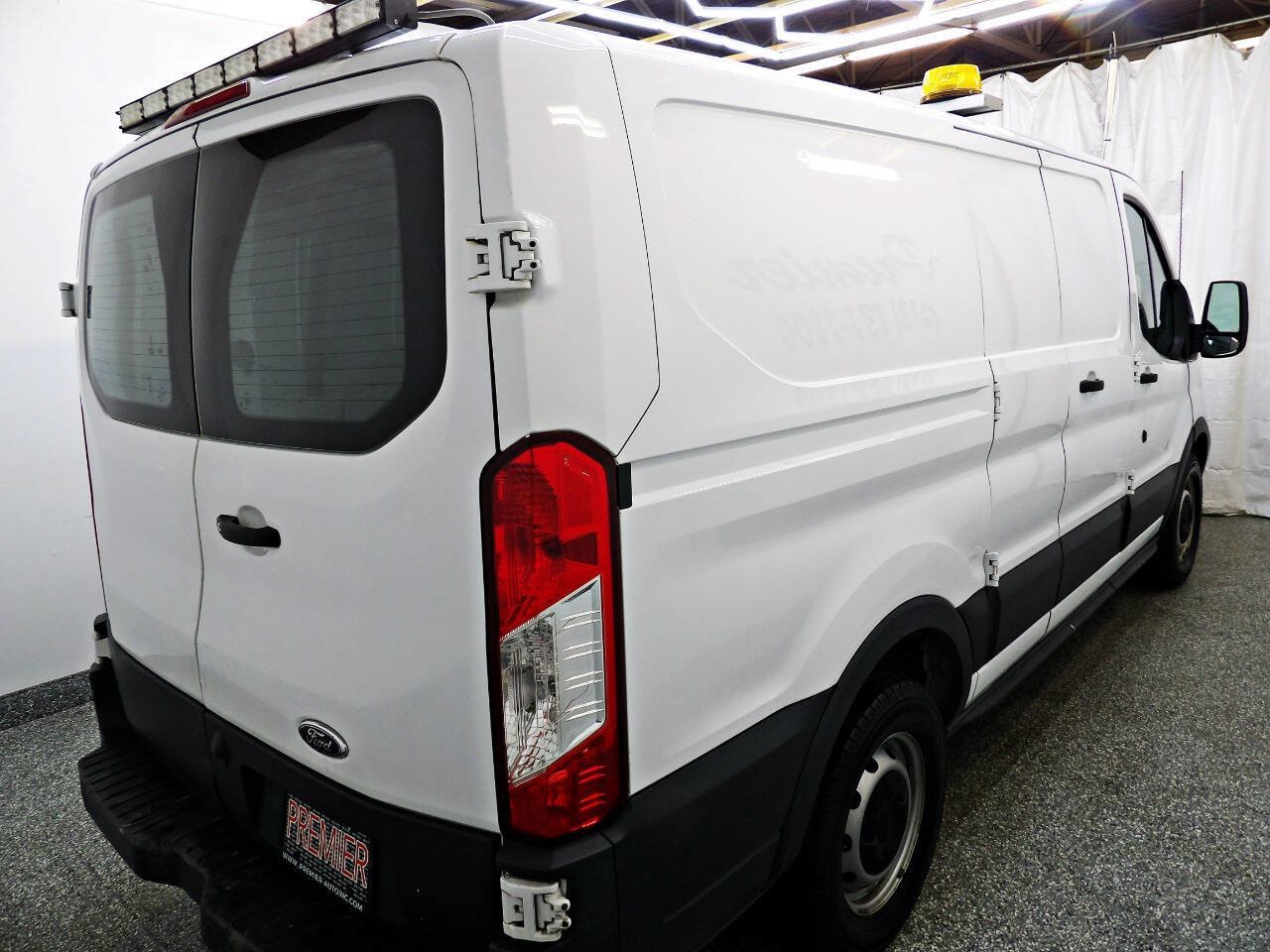 Used 2018 Ford Transit 150 130 Low Roof RWD image 5