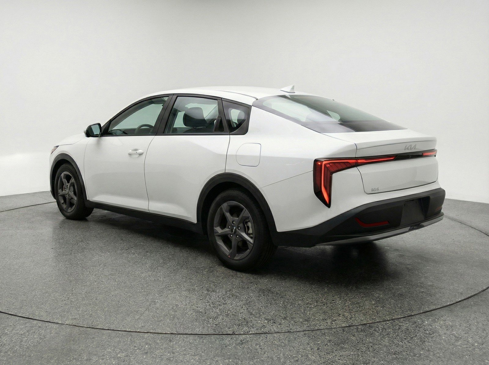 Used 2025 Kia K4 LXS image 6