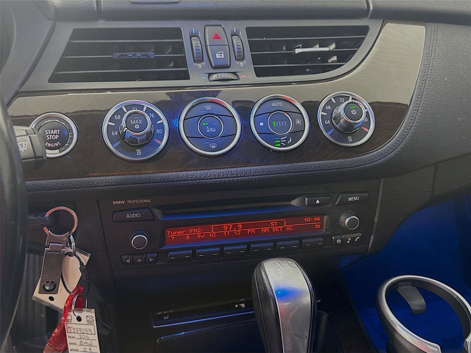 Used 2011 BMW Z4 sDrive30i image 8