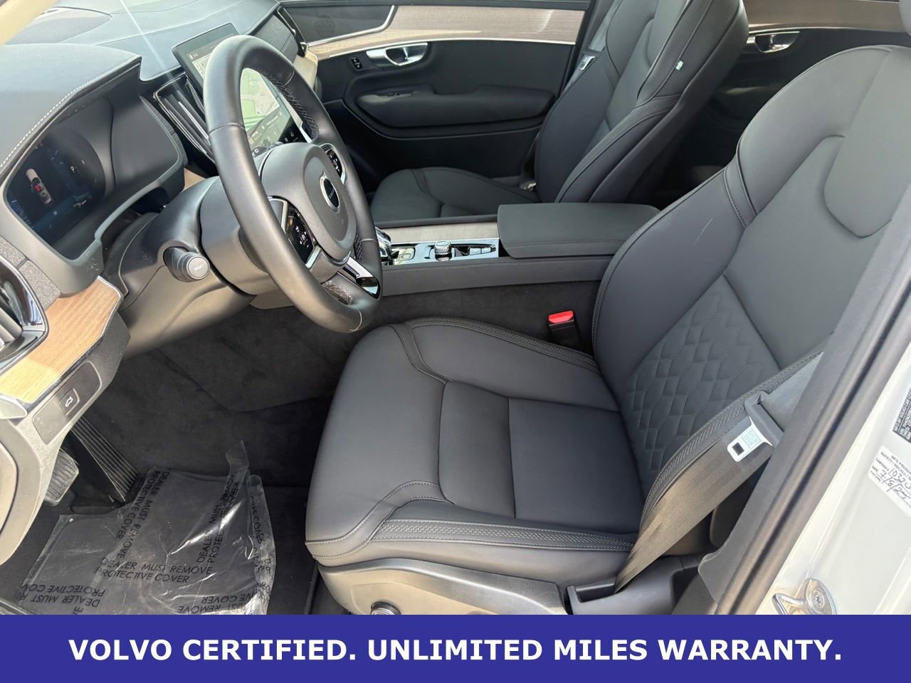 Certified 2025 Volvo XC90 B6 Plus image 30