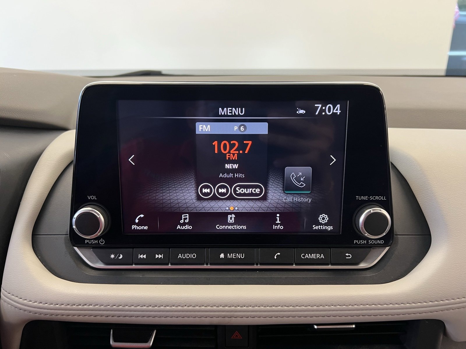 Used 2023 Nissan Rogue SV image 16