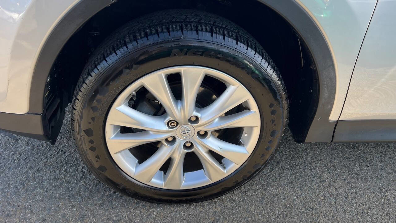 Used 2015 Toyota RAV4 Limited FWD image 34