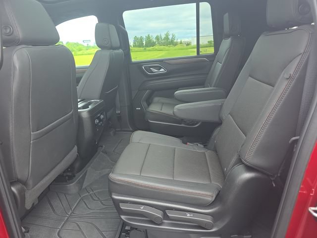 Used 2023 Chevrolet Suburban High Country AWD/4WD image 29