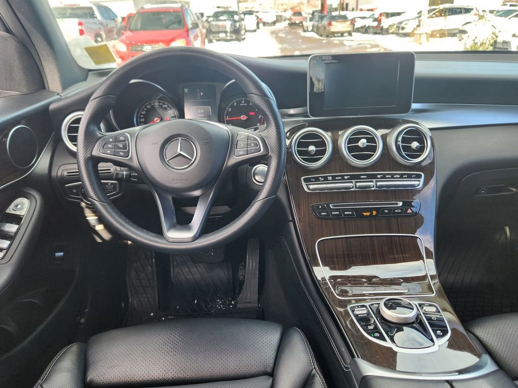 Used 2017 Mercedes-Benz GLC 300 4MATIC image 11